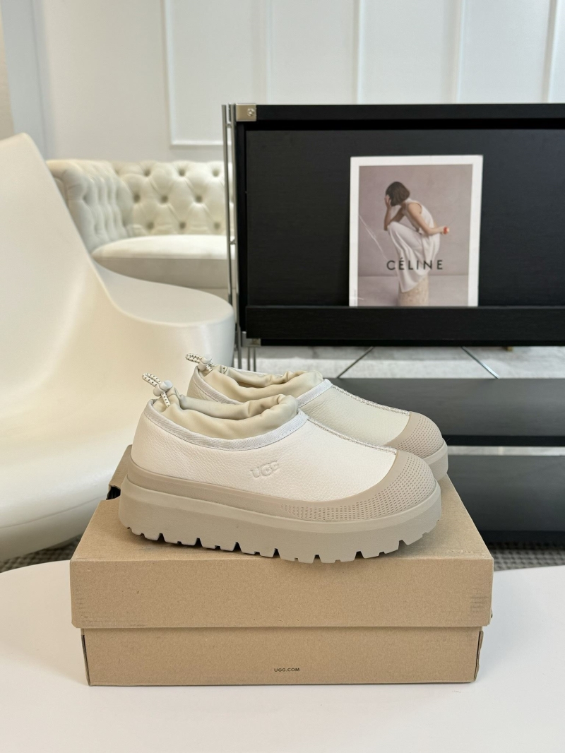 Ugg Flat Shoes